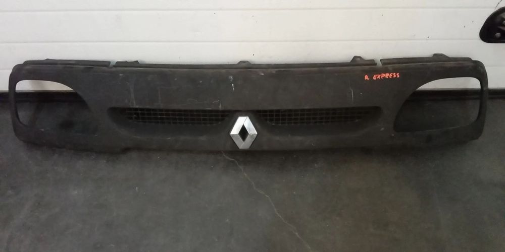 GRELHA DA FRENTE RENAULT EXPRESS
