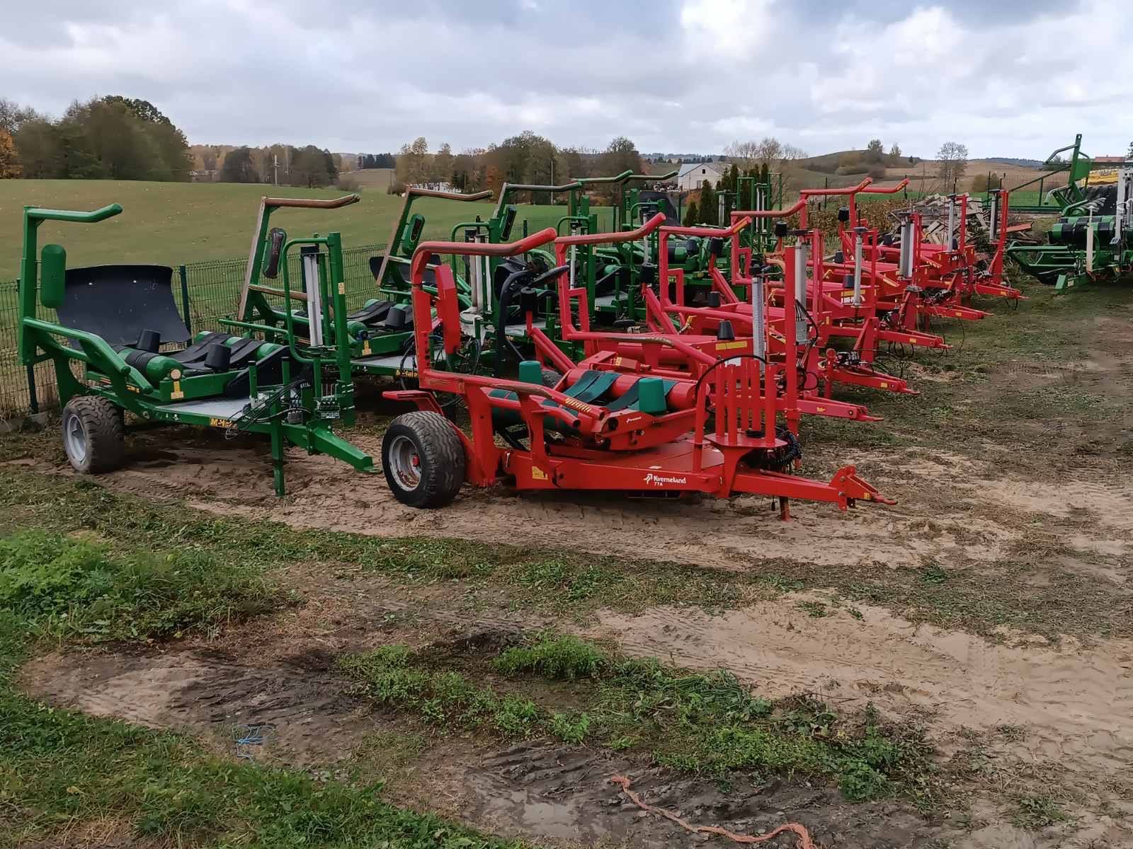 Owijarka samozaladowcza metal fach z-577 mchale 991 pronar