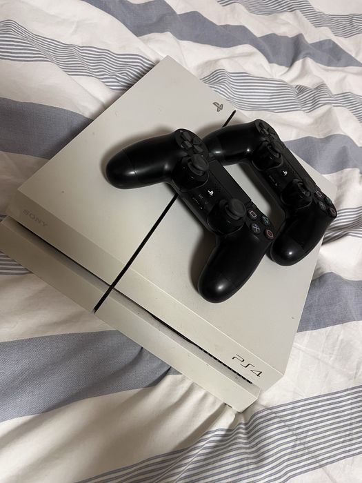 playstation 4 bialy