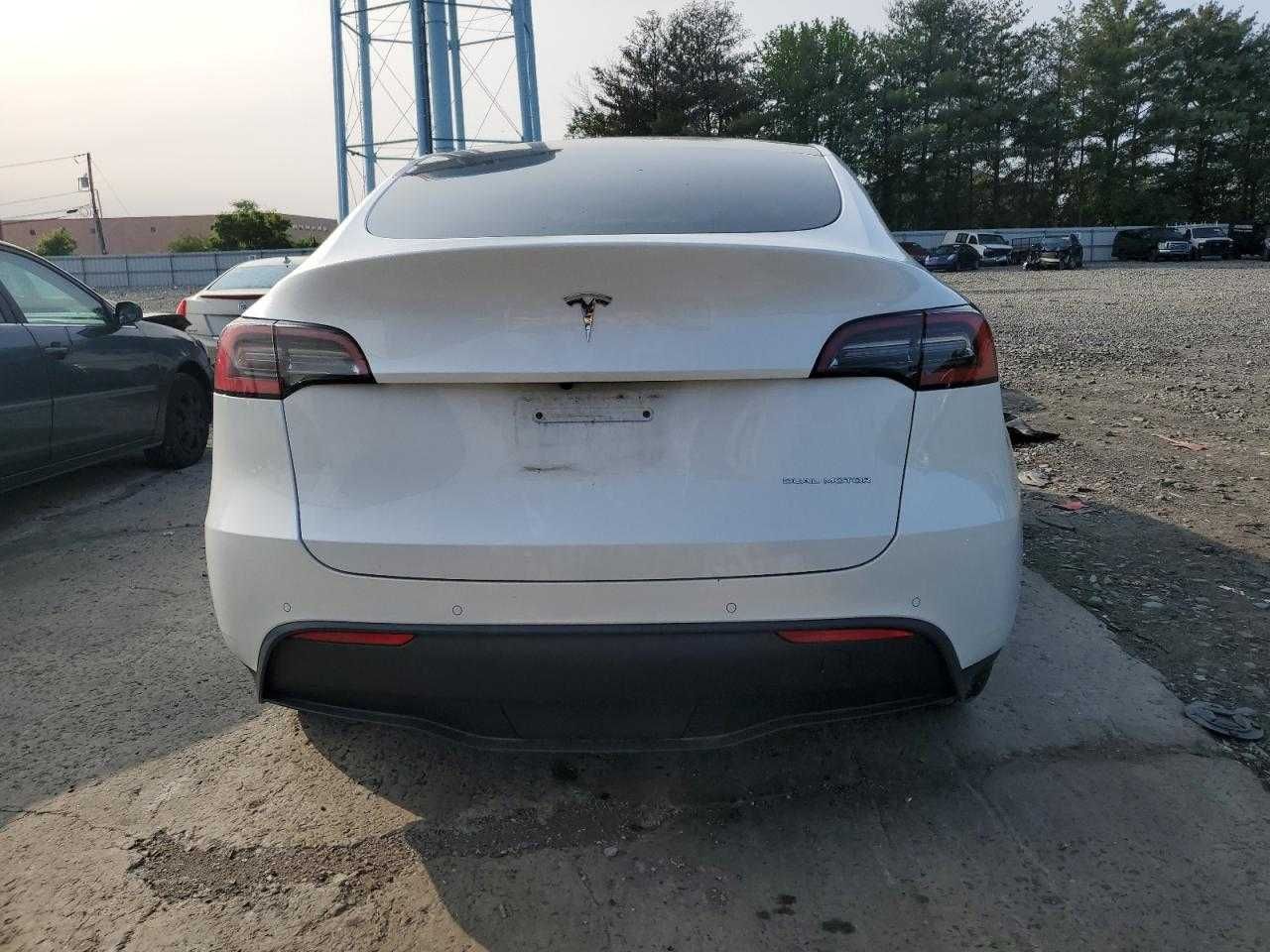 Tesla Model Y 2021