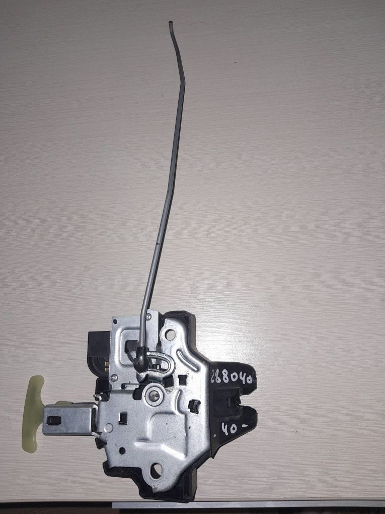 Zamek klapy bagażnika Toyota Camry 6 generacja
