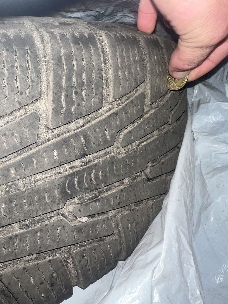 Резина nokian hakkapelitta  225/65 r17 106r