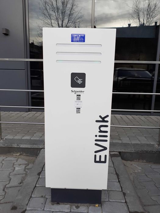 Зарядна станція для електромобіля Schneider EVLINK 22кВт - EVP2PE2222R