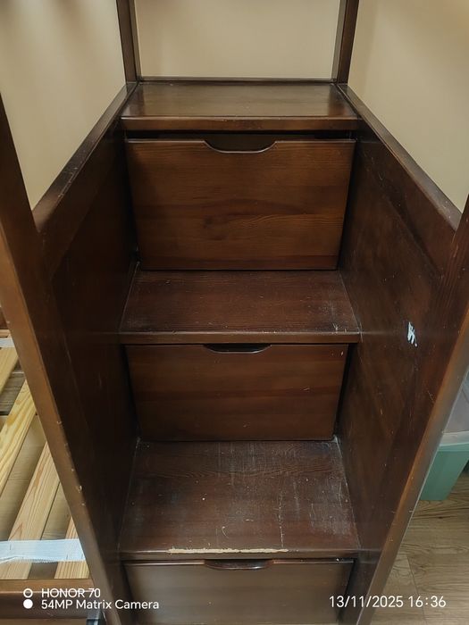 Łóżko piętrowe drewniane