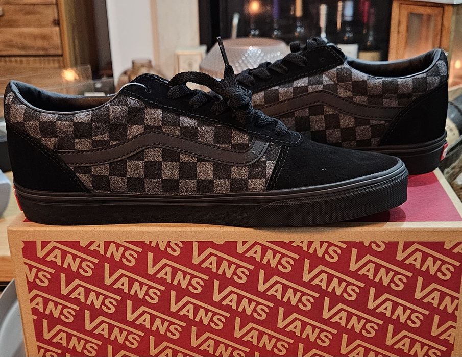 Ténis novos a estrear na caixa VANS WARD CHECKERBOARD 42 e 42,5.