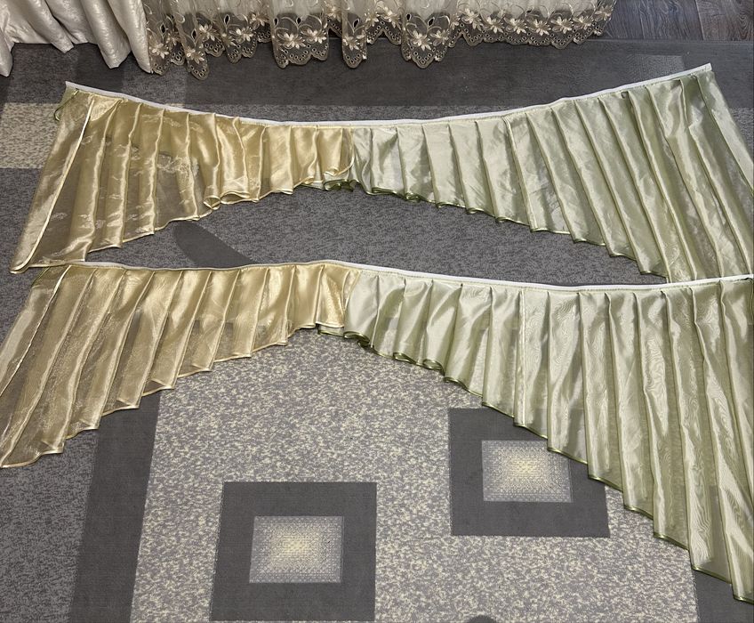 Продам б/в штори