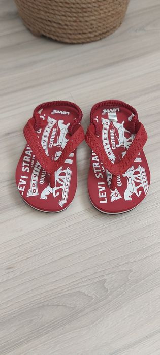 Klapki dziecięce basenowe Levi's 28