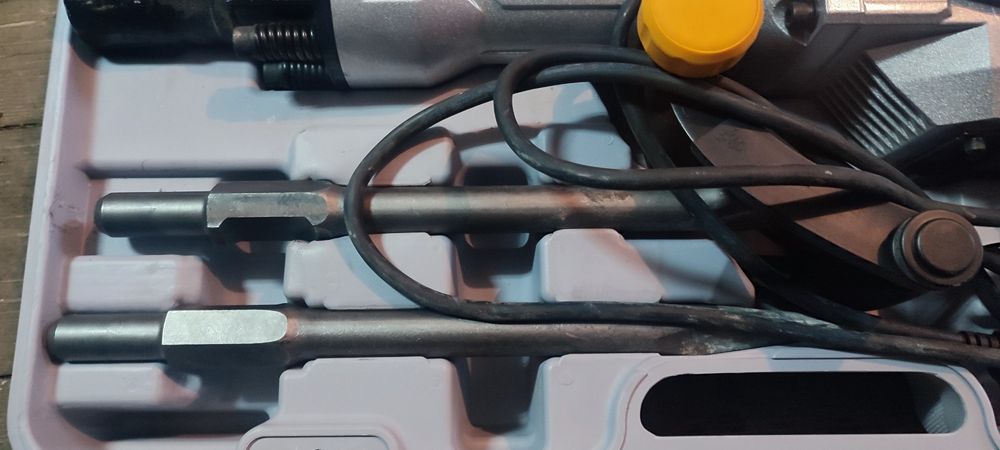 Відбійний молоток TITAN з Англії