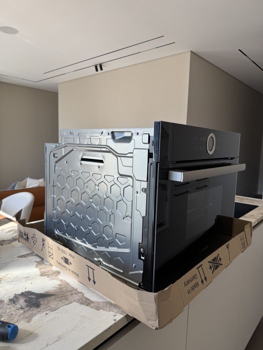 Духова піч Bosh , НОВА