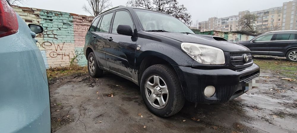 Тойота Рав4 2005 рік 2 літра дизель механіка повний привід