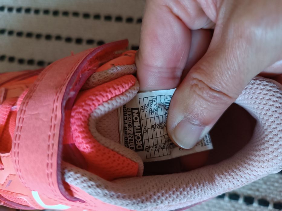 Tênis de menina da Decathlon 32