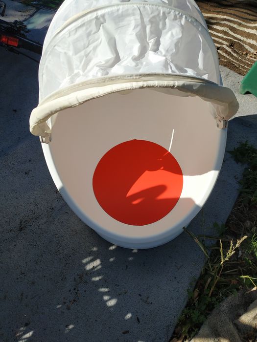 Fotel obrotowy jajko Ikea loomsk dla dzieci biały