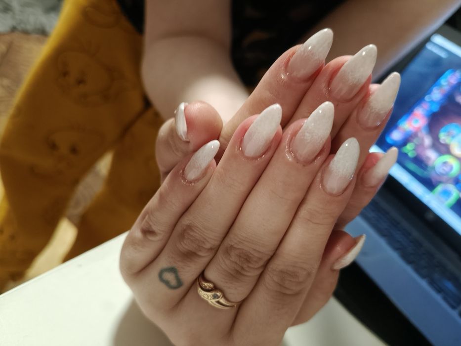 modelelki  na stylizację paznokci.