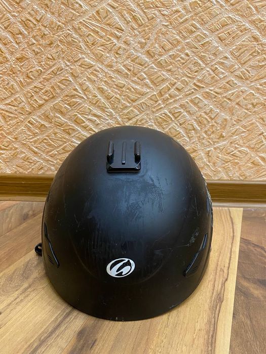 Шлем горнолыжный с креплением для камеры