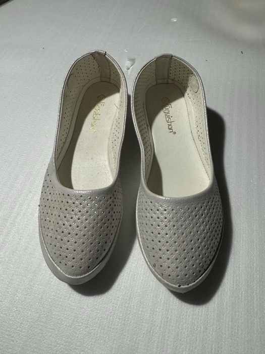 Продам балетки 37 розмірі.