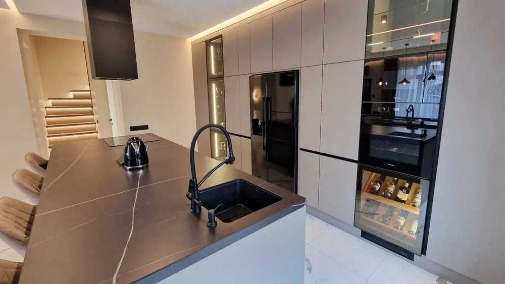 БЕЗ% продам будинок Гореничі 240м2 15хв.до метро Житомирська поруч ліс