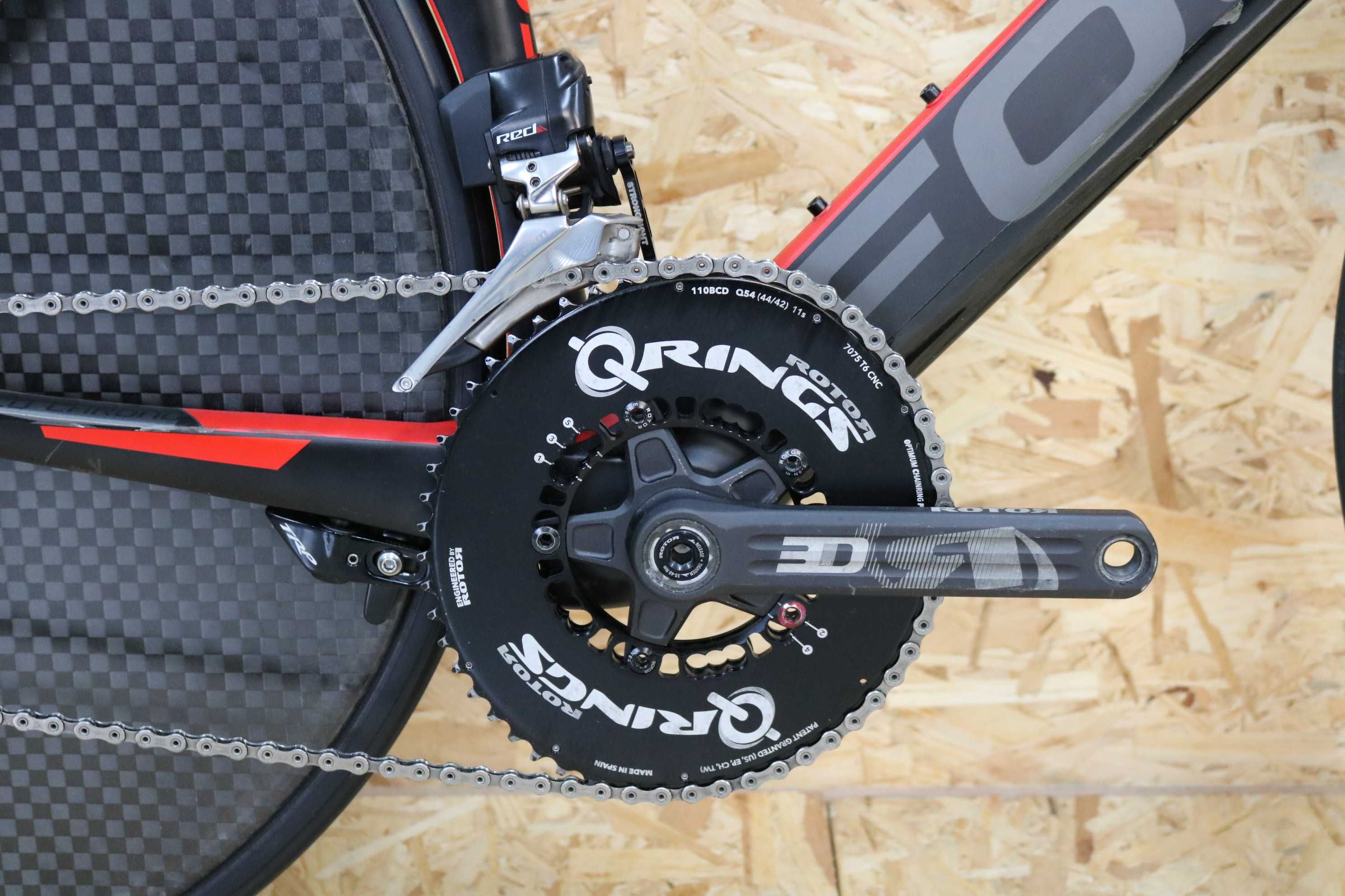 Bicicleta TT/Triatlo Focus Izalco Chrono - Sram Red elétrico