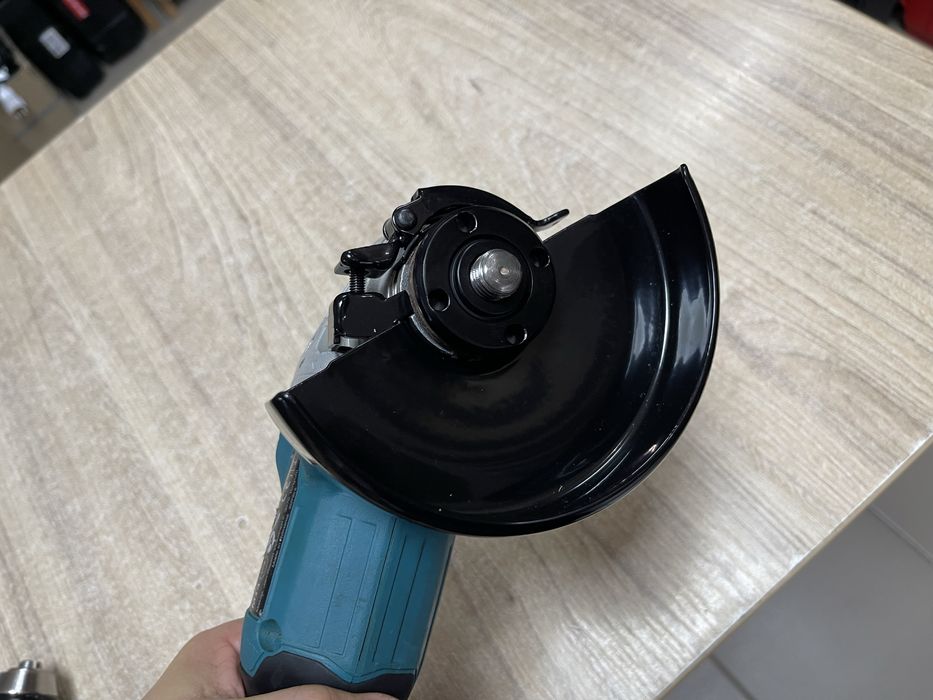 Makita DGA506 / акумуляторна безщіткова болгарка Макіта