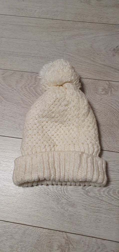 Czapka zimowa damska SUPERDRY z pomponem