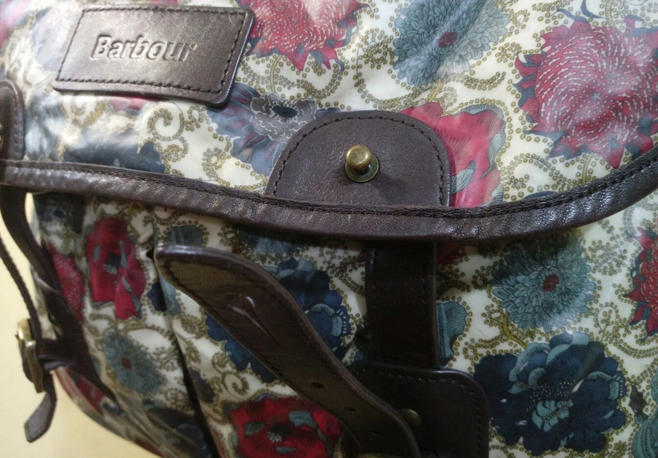 Оригінал Barbour жіноча міська сумка месенджер