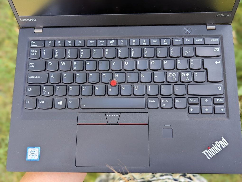 УльтрабукНоутбук Lenovo ThinkPad X1 Carbon 5th/i5-7300U/16/260