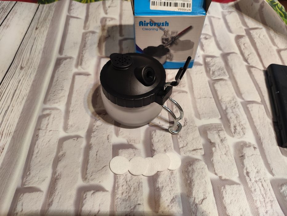 Ємність для промивання аерографа