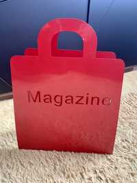 Gazetnik stylowy Magazine czerwony modny