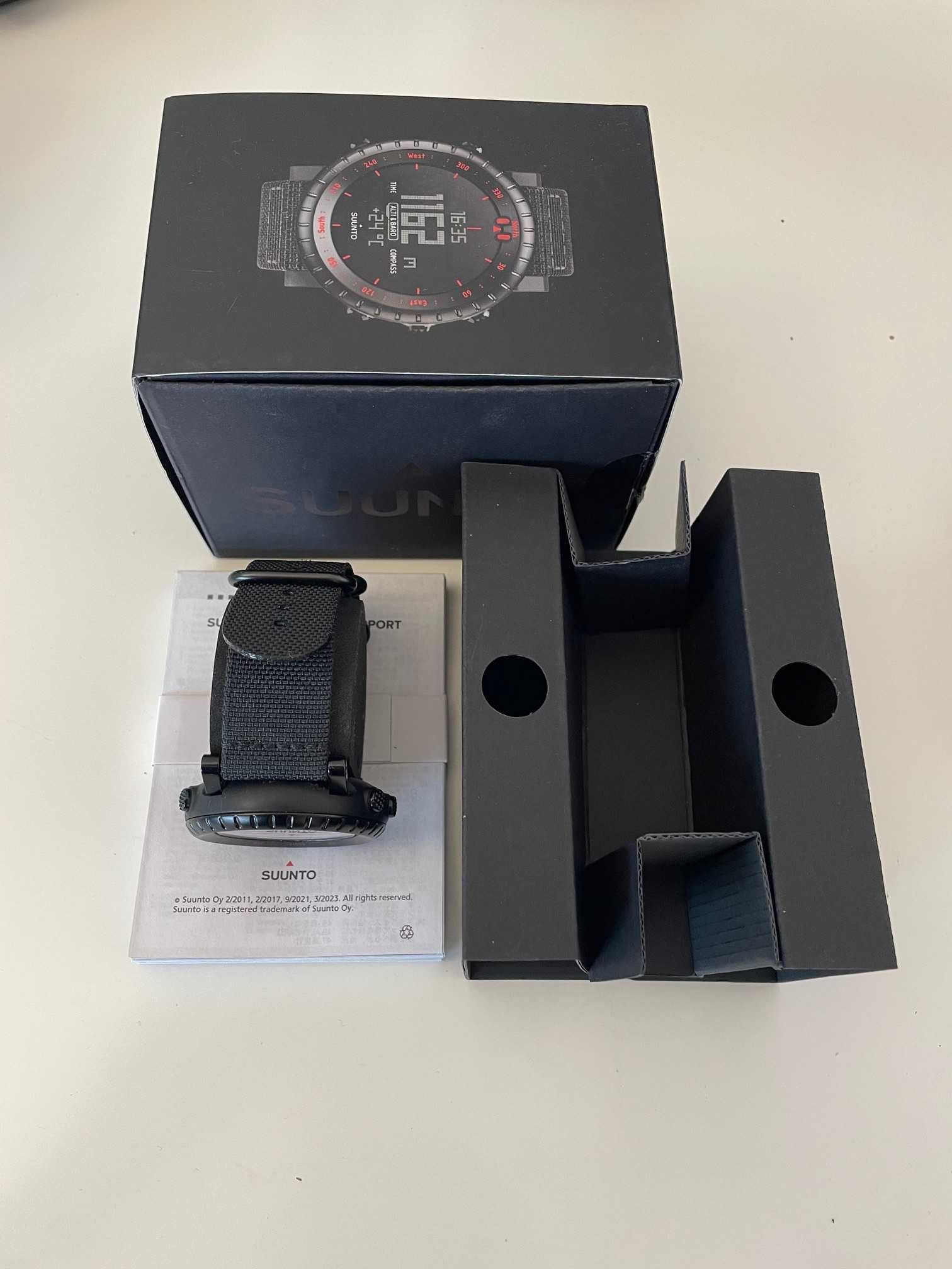 Zegarek SUUNTO CORE Black Red czarno - czerwony