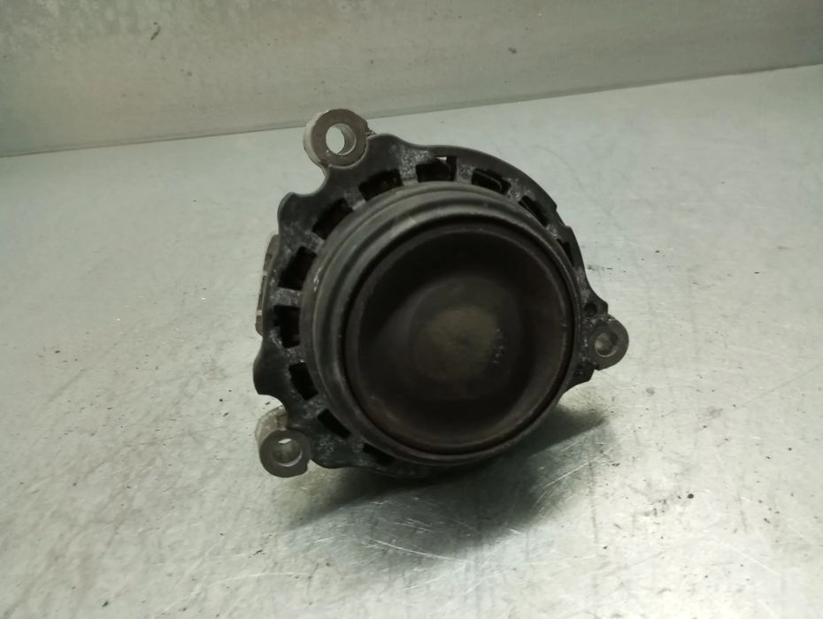 Apoio do motor BMW 1 (F21)