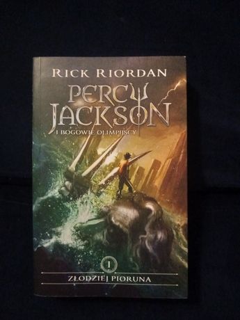 Ksiazka z serii "Percy Jackson" i bogowie olimpijscy, tom 1
