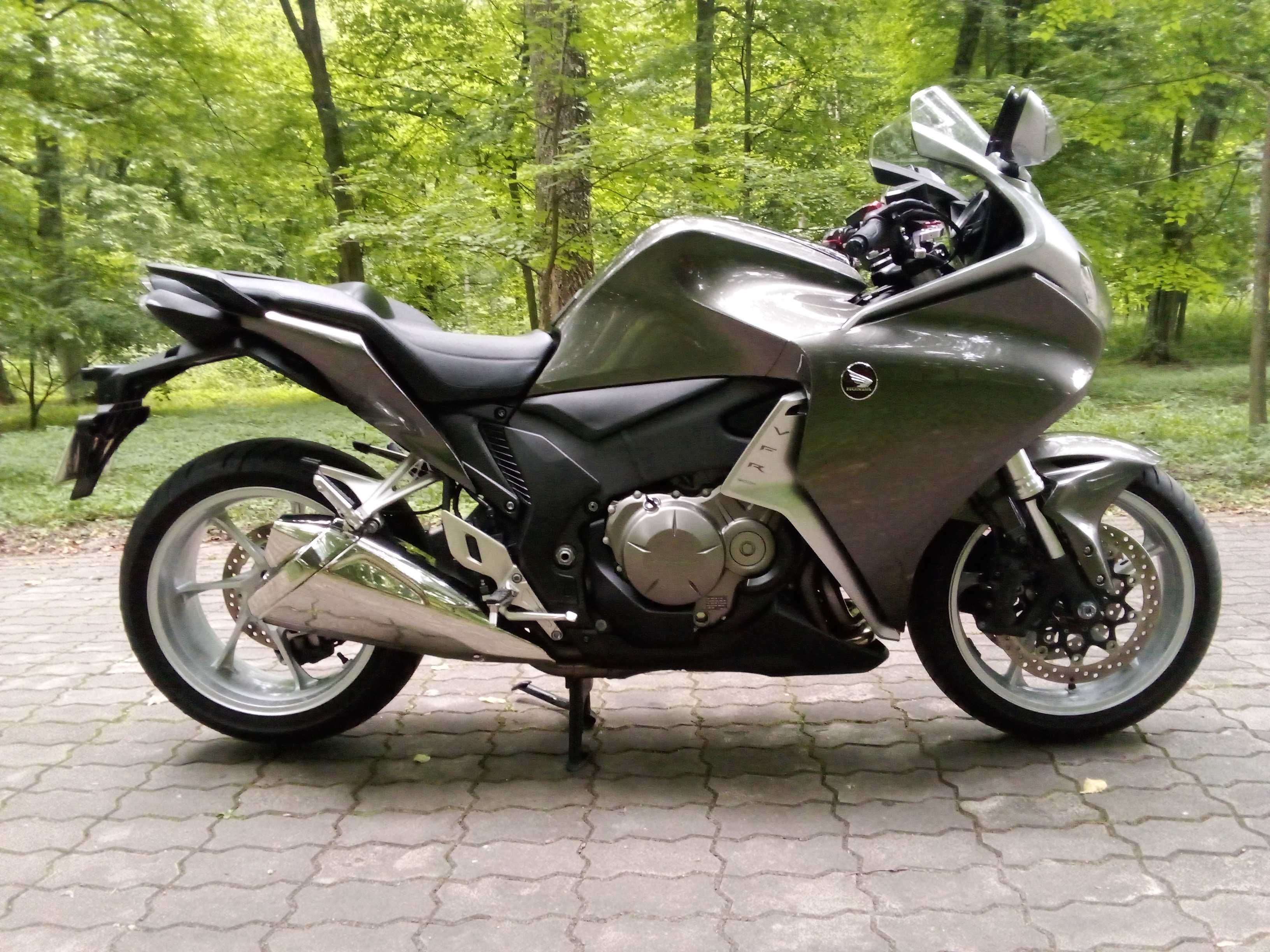 Honda vfr 1200f 2015r Lift