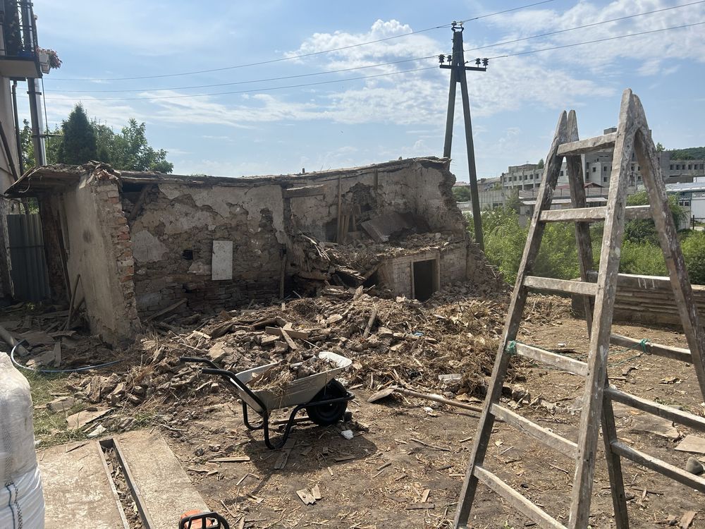 Демонтаж будинків