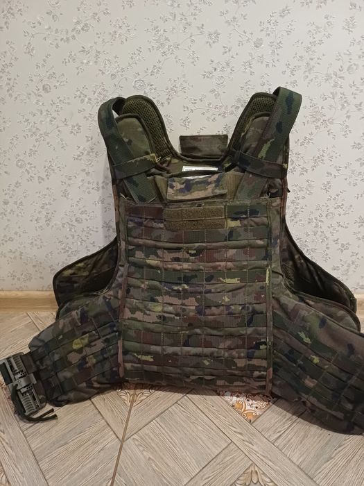Жіночий бронежилет розмір L