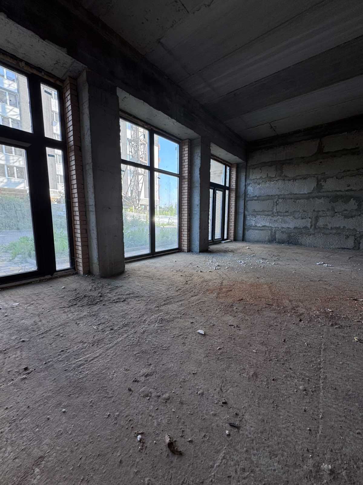 Продаж Приміщення по вул. Винниченка (ЖК "Кришталеве Озеро")