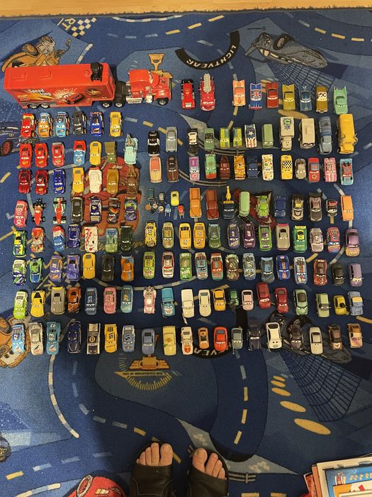 Sprzedam auta dla chłopca ponad 100 szt z filmu Zygzak