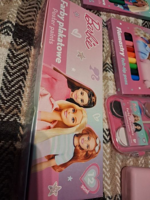 Wyprzedaż!! Barbie artykuły plastyczne kredki flamastry farby prezent