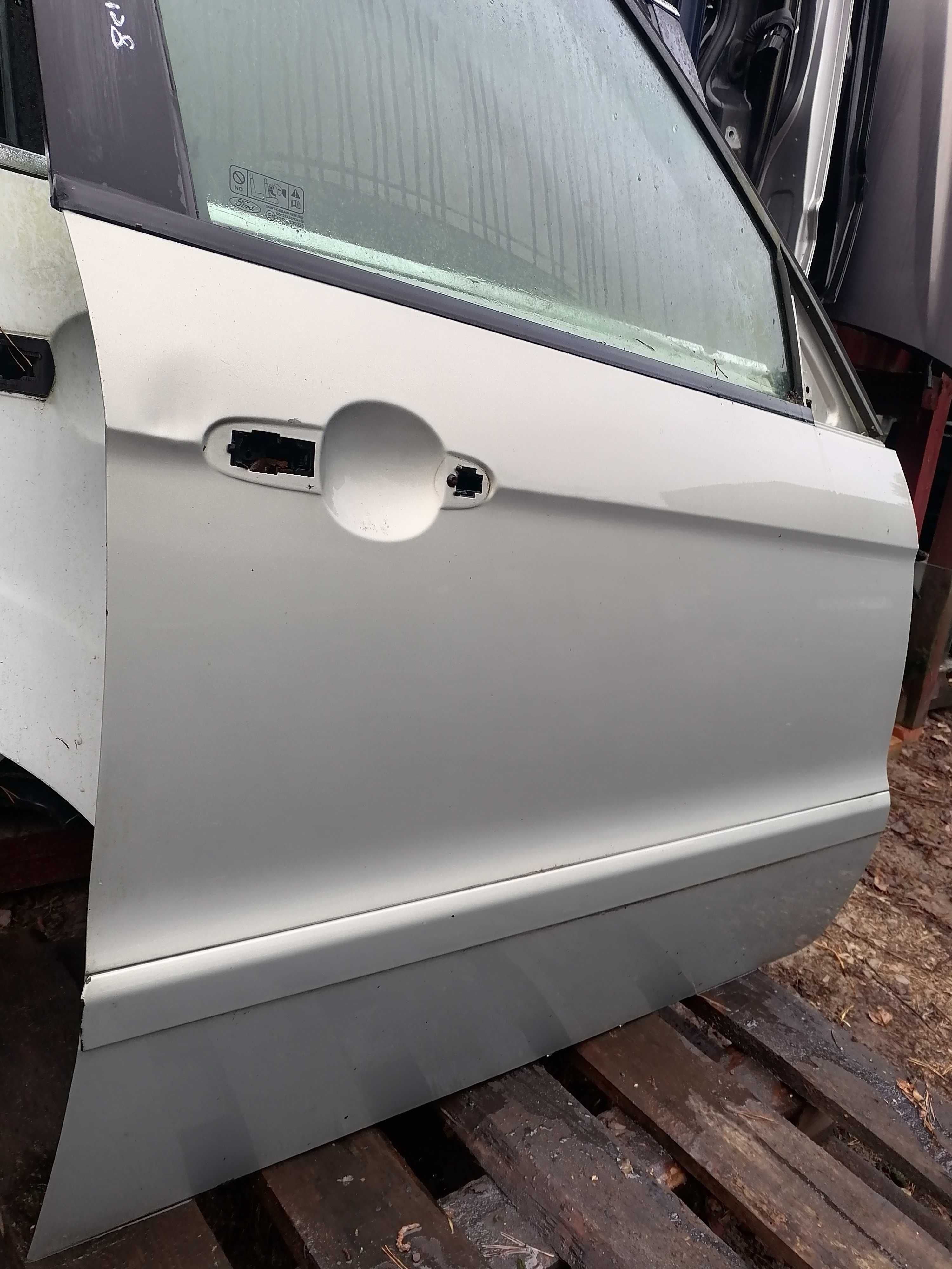 drzwi prawe przednie ford GALAXY MK3 D8