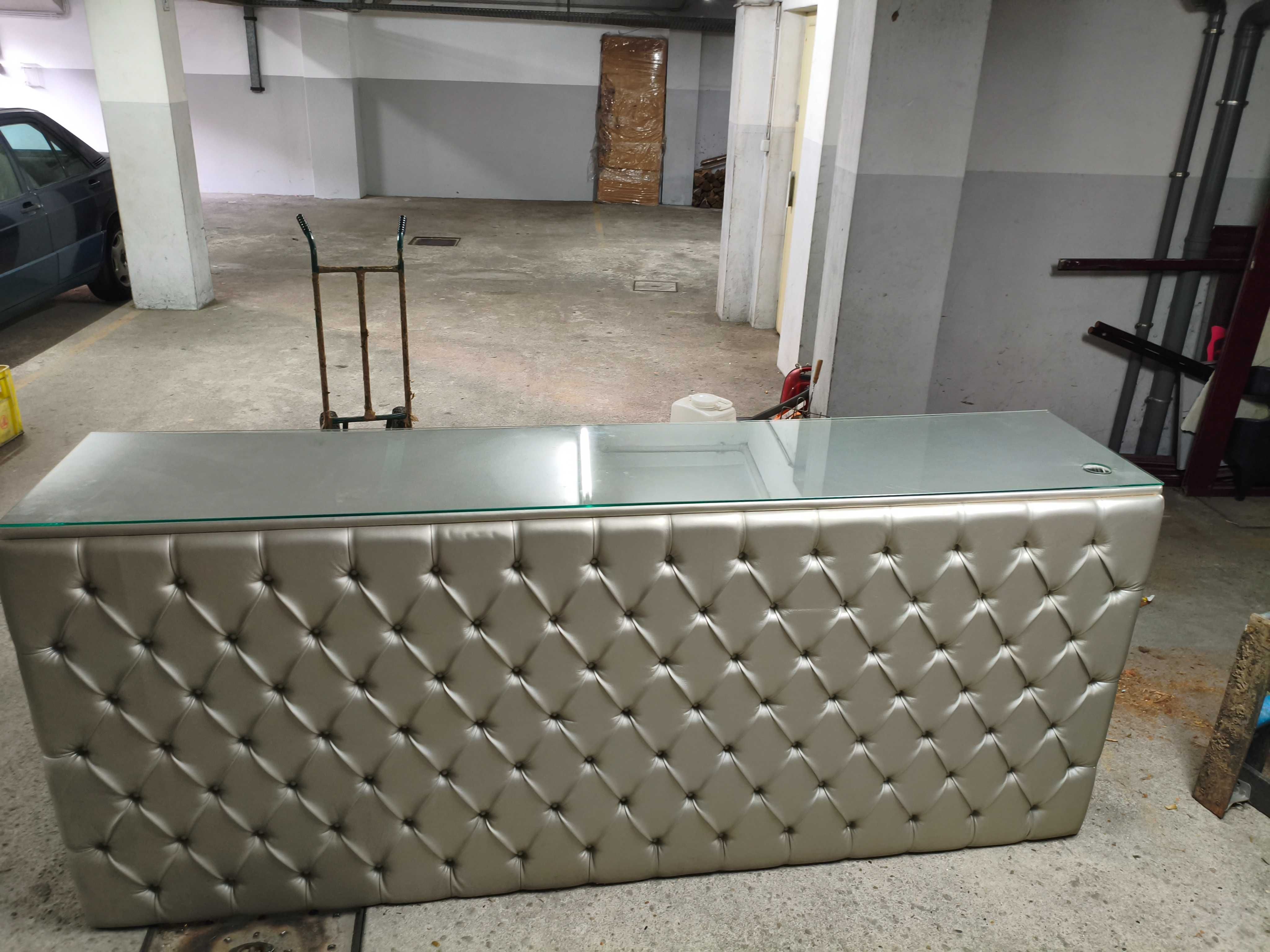 Balcão de loja mais depositor