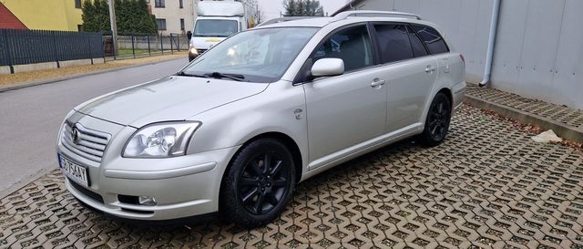 Toyota Avensis d4d 2004r