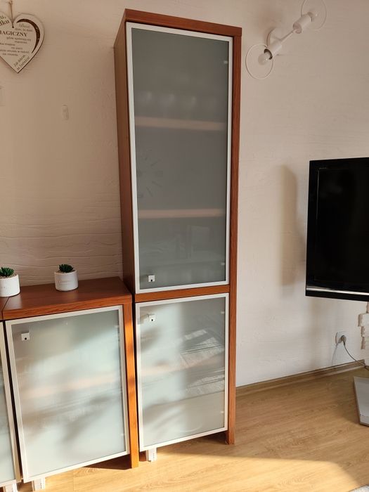 Meble pokojowe  salon komody witryny