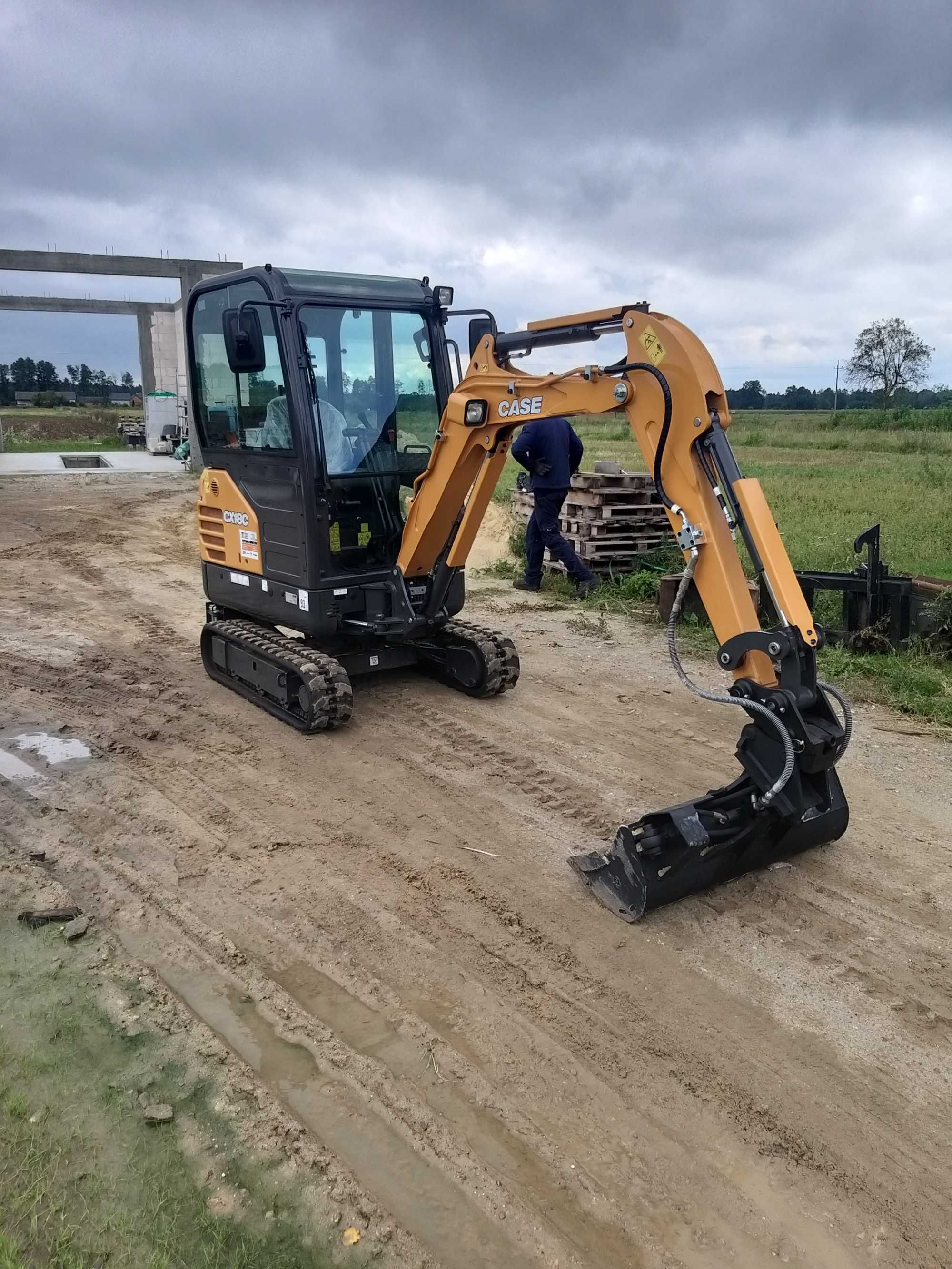 Układanie kostki brukowej,Usługi minikoparką, miniładowarką,