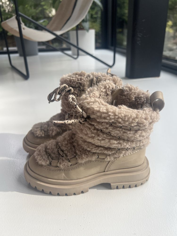 Buty zimowe dziecięce marki Zara, rozmiar 30