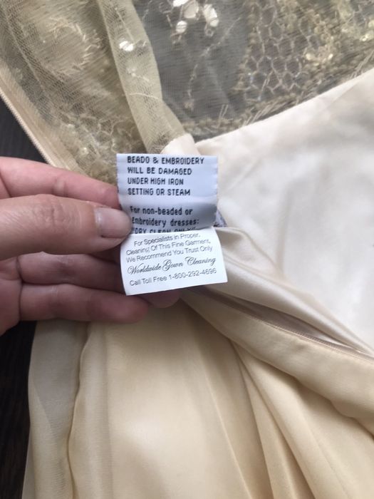 Продам випускну сукню