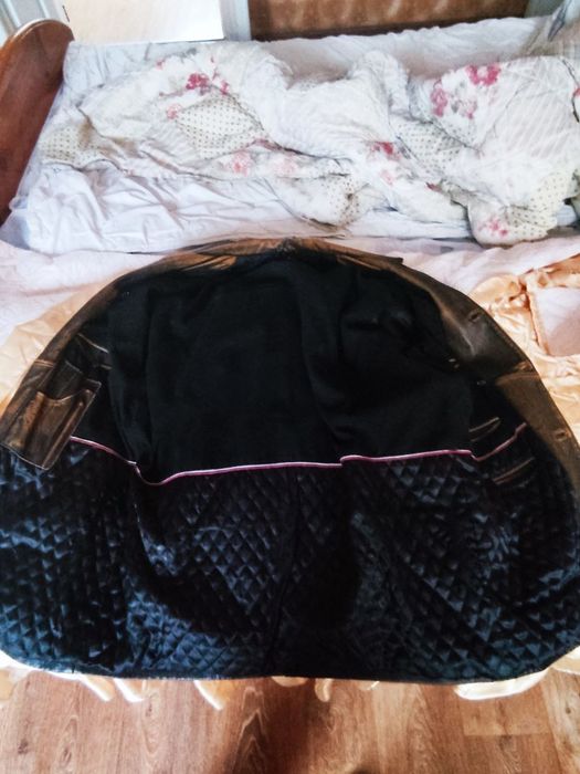 Продам шкіряну куртку