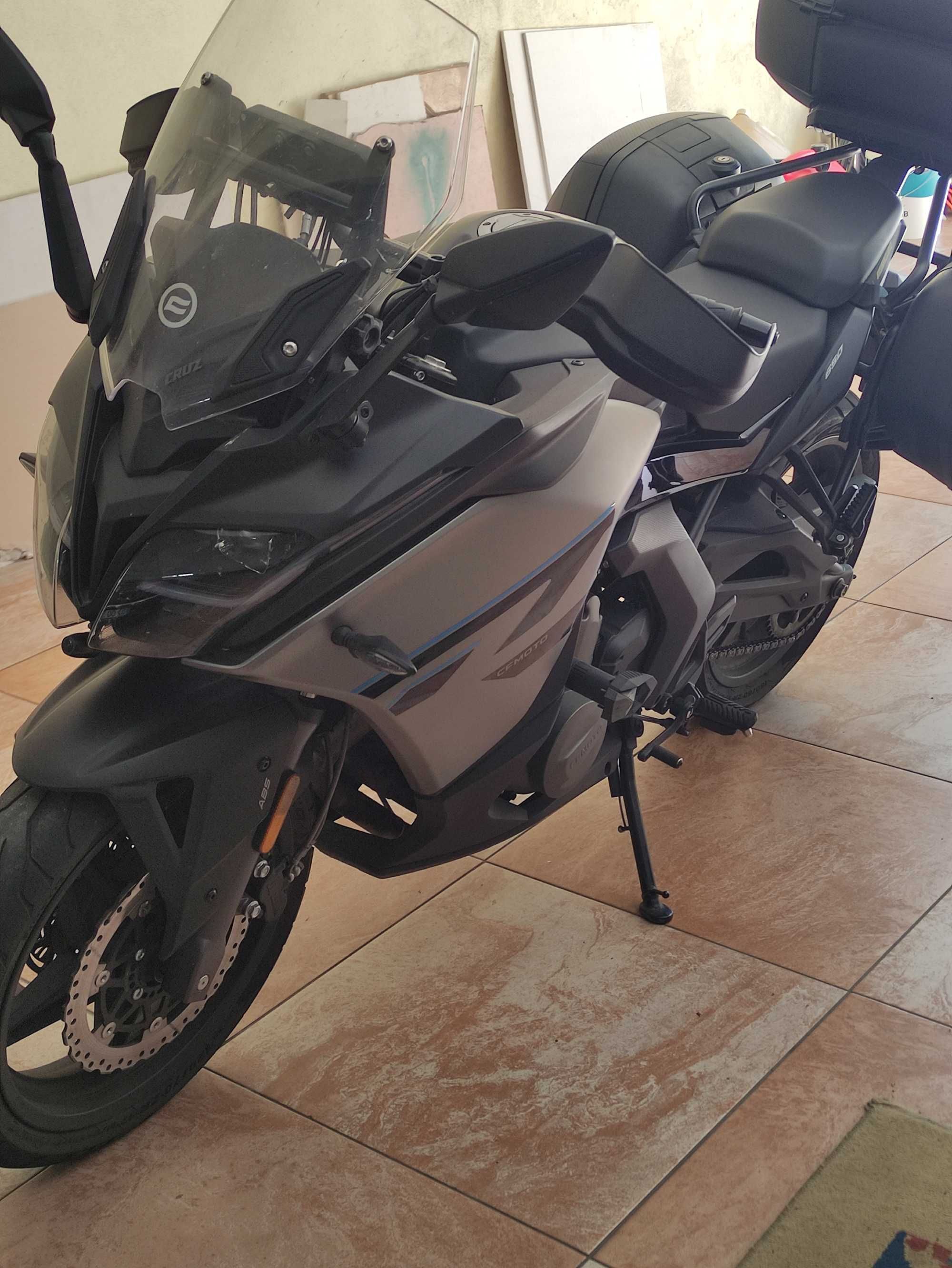Cfmoto 650gt 10/2023