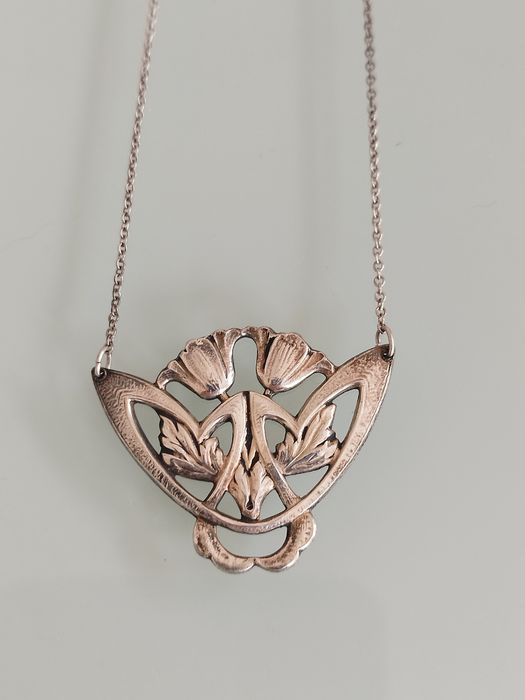 lindo colar de prata Arte Nova