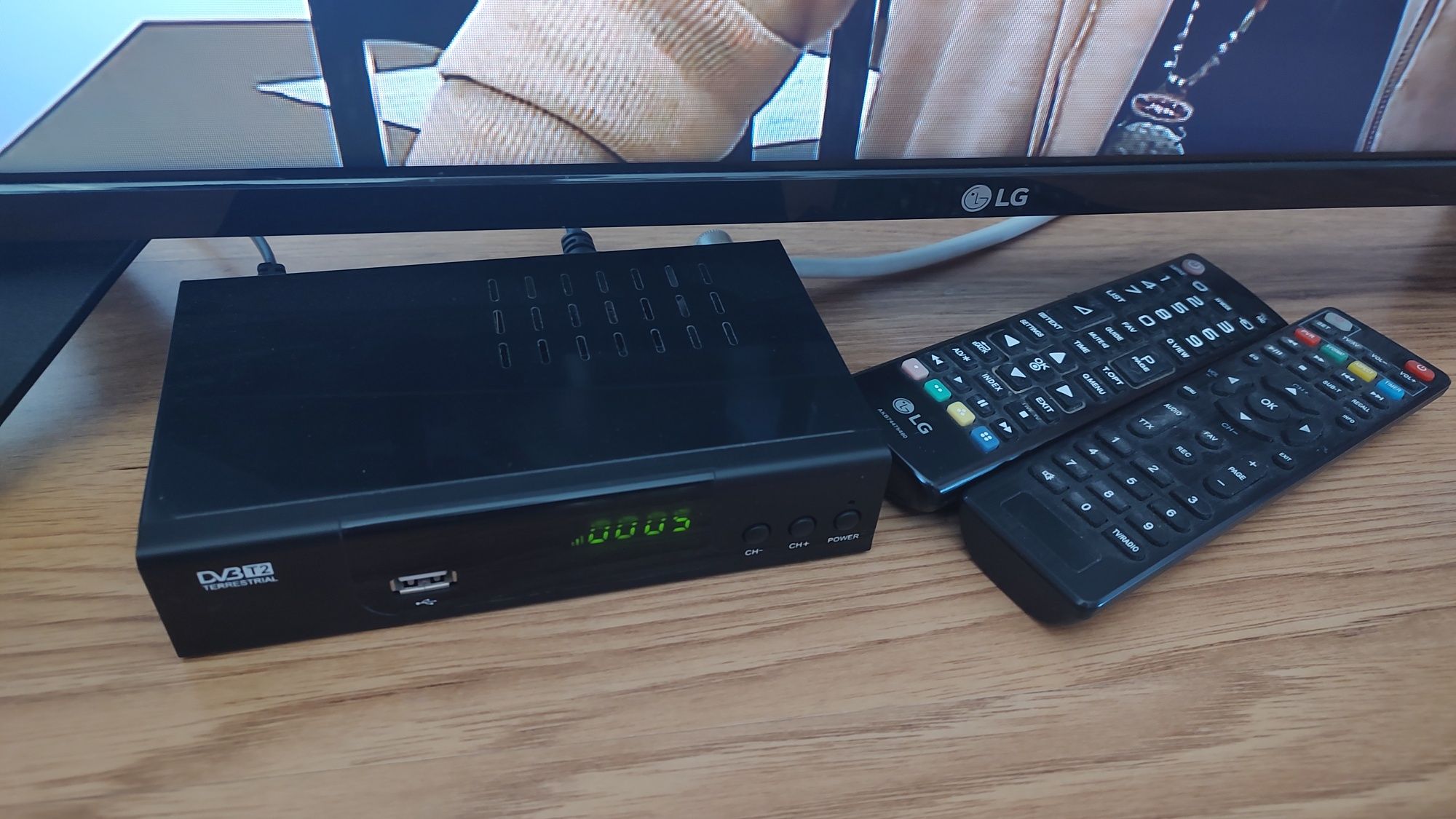 Telewizor LG 32" JAK NOWY + gratis dekoder