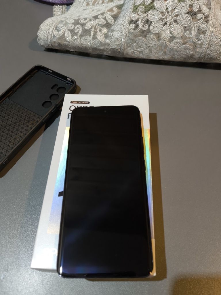 Sprzedam OPPO Reno 12 5G wraz z obudową