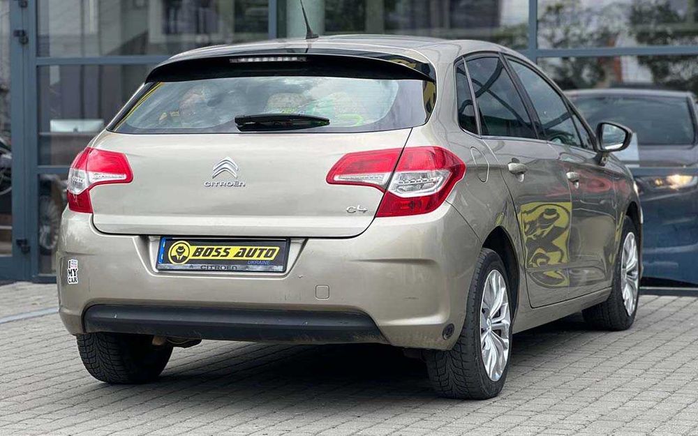 Citroen C4 2011 року