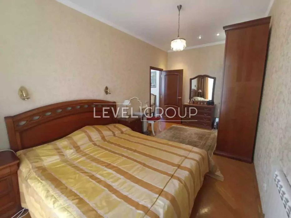 3 кім сталінка на Печерську вул Князів Острозьких (Московська) 37/2